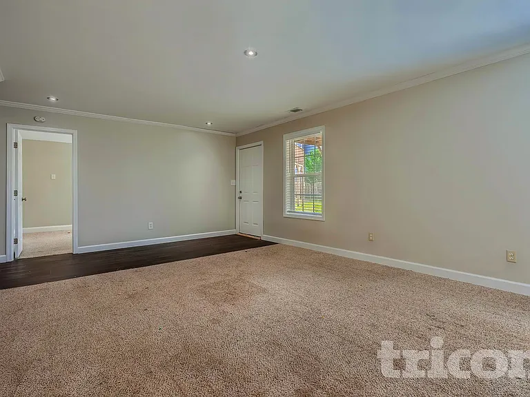 116 Arena Trl — Photo 6