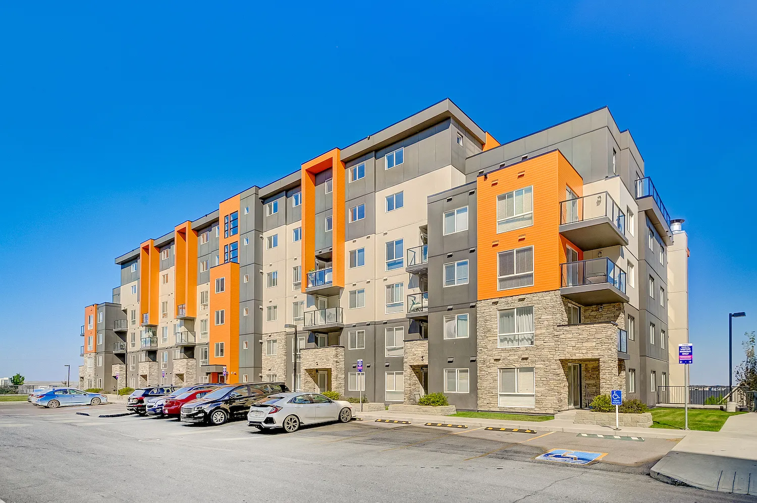 409, 20 Kincora Glen Park NW (CP175) — Photo 1
