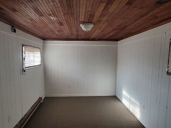 3rd image of 9265 Ashton Ave
