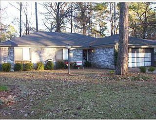 1st image of 214 Glendale Ln