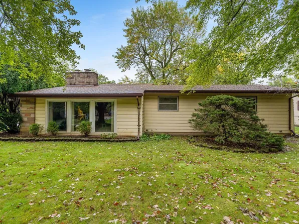 825 W 8th St, Marysville, OH 43040