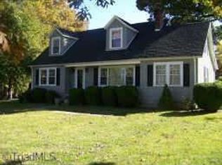 115 Oak Ave, Mount Airy, NC 27030