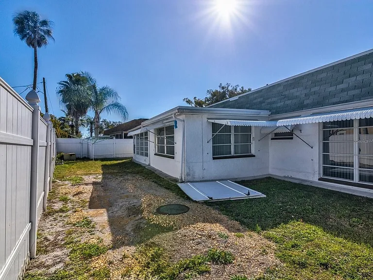 3708 Springfield Dr — Photo 7