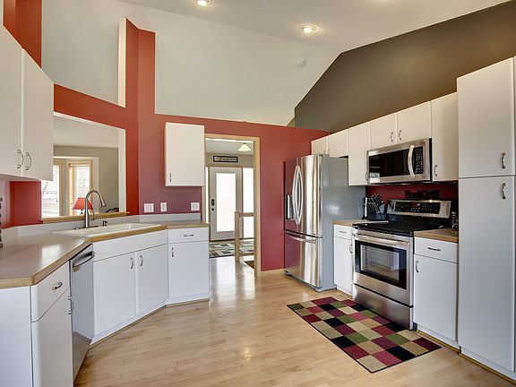 5th image of 1232 Emerson Ct