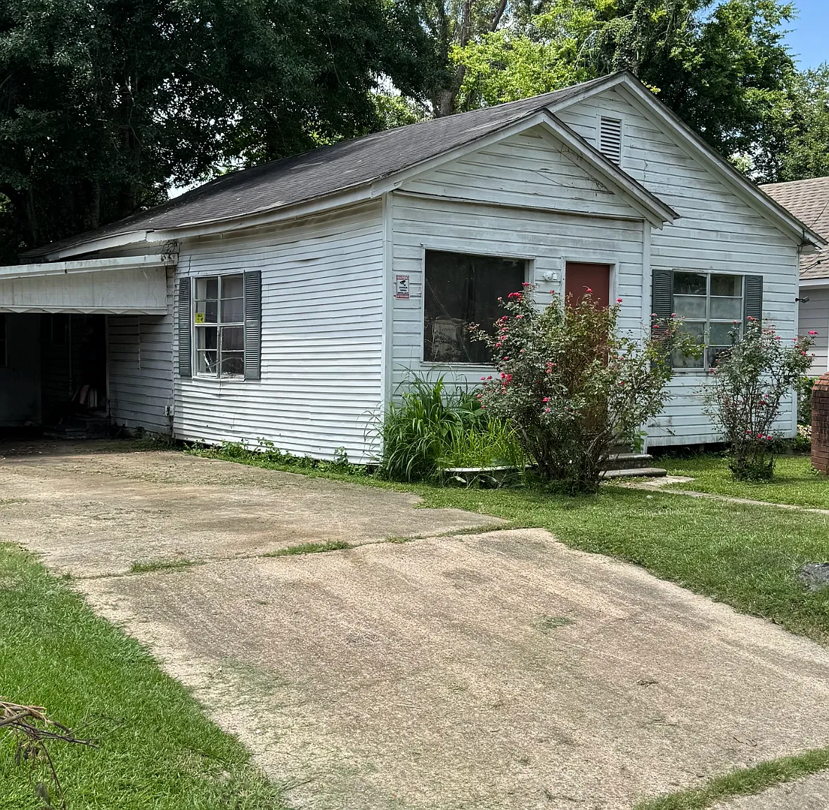 3 bed, 1224 sqft, $895 — Photo 1