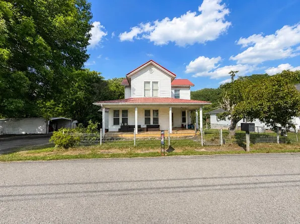 192 N Buckingham Ave, West Van Lear, KY 41268