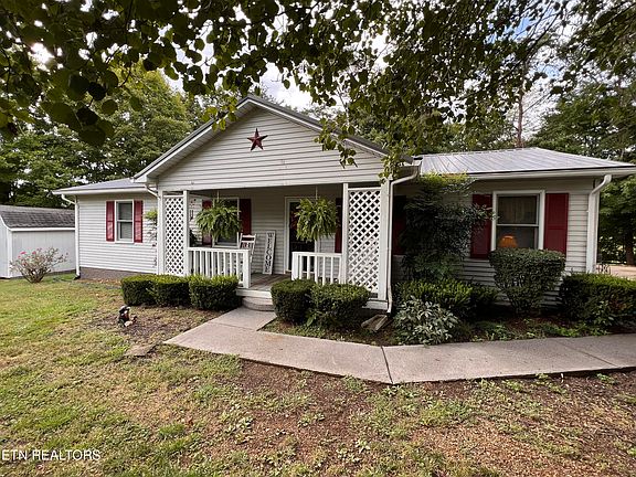 2nd image of 130 Cedar Crest Cir
