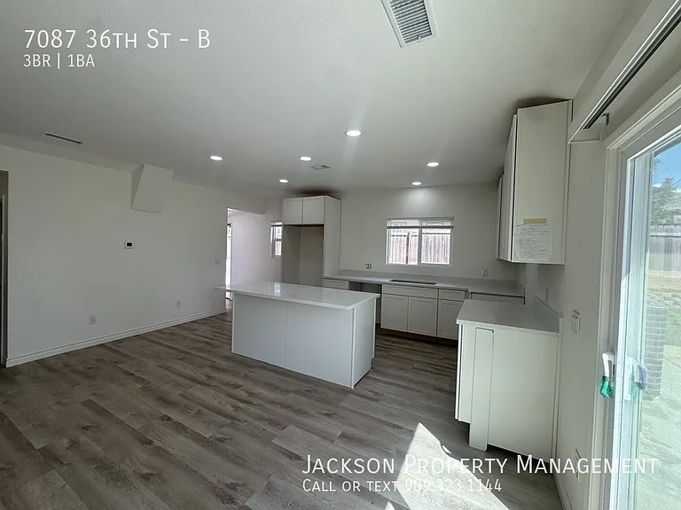 7087 36th St #B — Photo 14