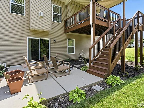 4th image of 1204 Bayley Dr