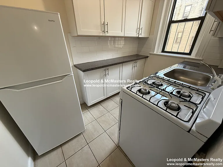 1124 Commonwealth Ave — Photo 79
