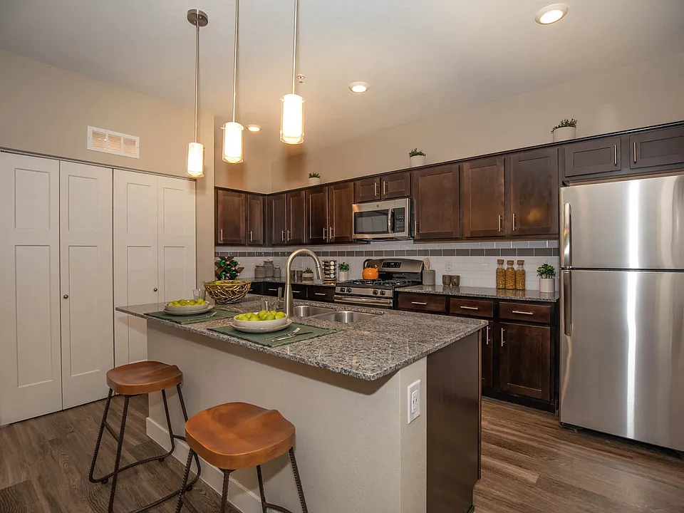 A1 774 SQFT 1 Bed 1 Bath
