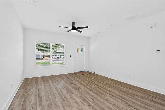 308 E Talleyrand Ave — Photo 6