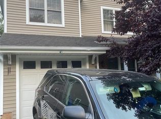 16 Northwind Rd, Yonkers, NY 10710