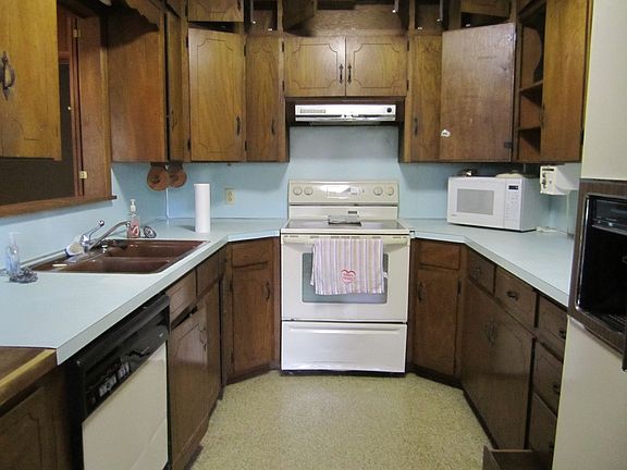 5th image of 518 Dakota Dr