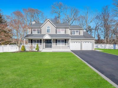 29 Harwood Way, Coram, NY, 11727