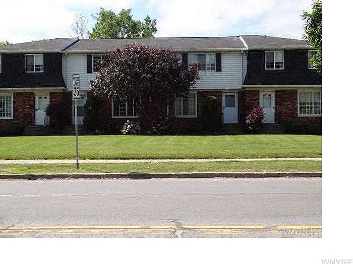 1st image of 1789 Como Park Blvd