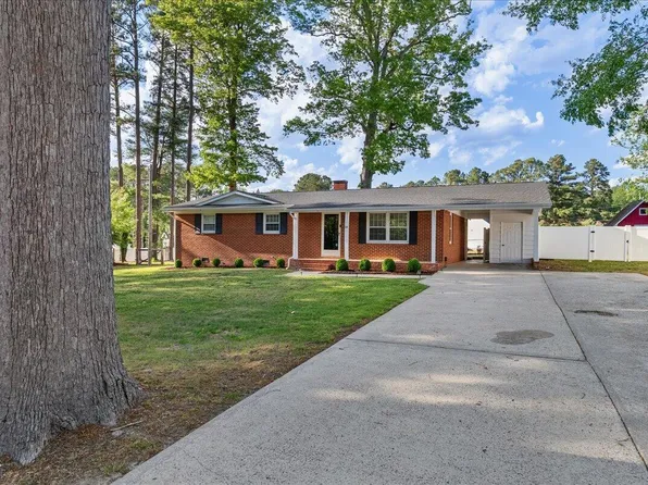 114 Edgewood Dr, Louisburg, NC 27549