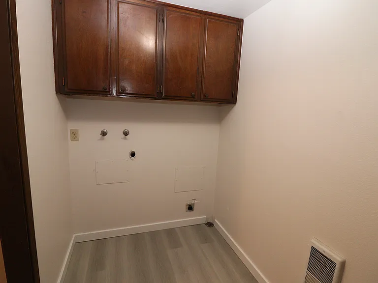 4840 Pennsylvania Ave SE — Photo 11