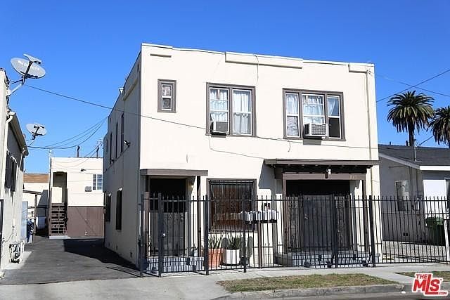 1st image of 737 W 52nd Pl