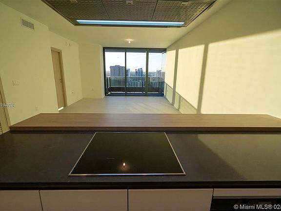 4th image of 1000 Brickell Ave #2408