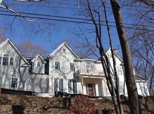 14 Saddle Ridge Rd, Ho Ho Kus, NJ 07423