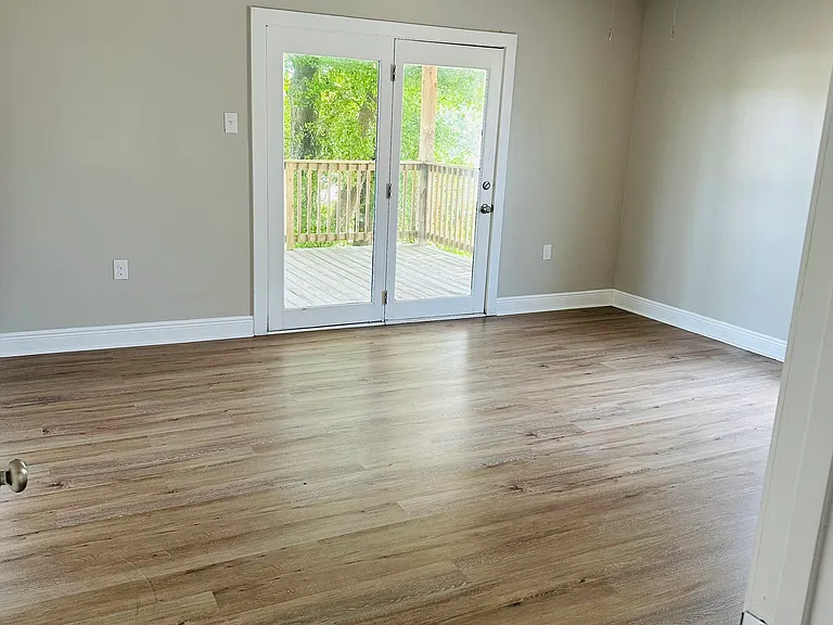 Upstairs Master Suite
