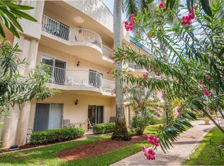 5961 Midnight Pass Rd APT 304, Sarasota, FL 34242