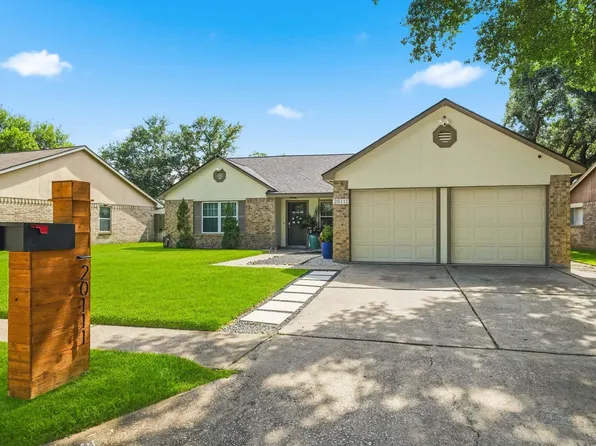 20111 Rustlewood Dr, Humble, TX 77338