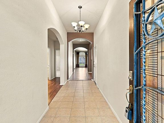 4th image of 2929 Meridian Bay Ln