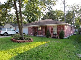 118 Nottingham Ln, Conroe, TX 77301