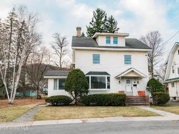 118 Clinton Circle, Cobleskill, NY 12043