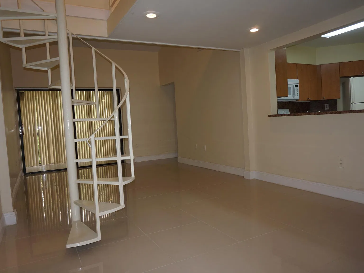 9445 Fontainebleau Blvd — Photo 4