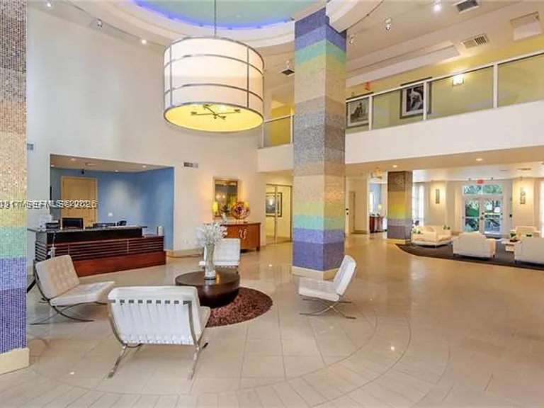 2000 N Bayshore Dr #614 — Photo 20