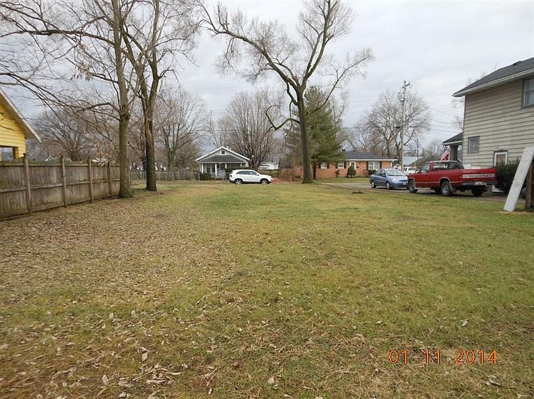 2nd image of 1930 Winona Dr