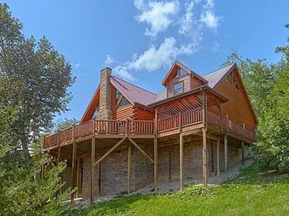 Autumn Ridge Way, Sevierville, TN 37876