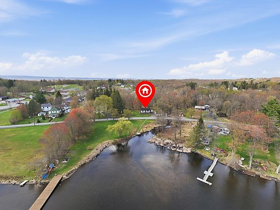 5th image of 364 E Shore Dr