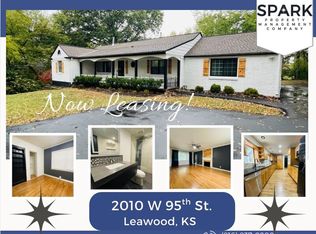 2010 W 95th St, Leawood, KS 66206
