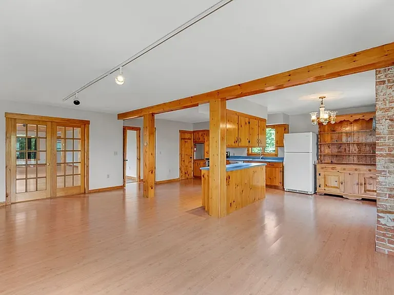 144 Hotel Rd #A — Photo 6