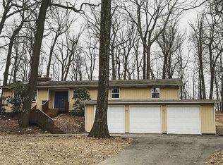 4048 Blacksmith Rd, New Tripoli, PA 18066