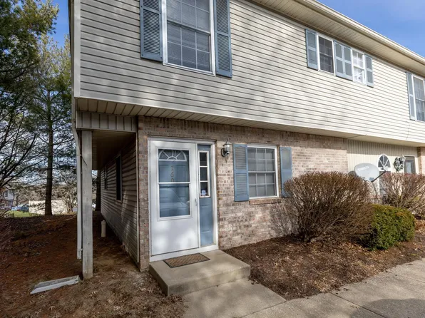 760 E Sherwood Hills Dr, Bloomington, IN 47401