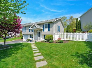 2 Wimbledon Ct, White Plains, NY 10607