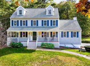 66 Farwell Rd, Tyngsboro, MA 01879