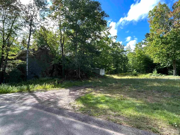 1923 Norwood St, Marquette, MI 49855