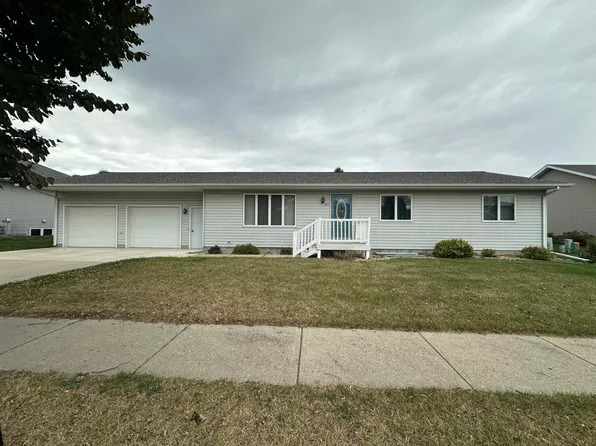 305 E Veterans Dr, Luverne, MN 56156