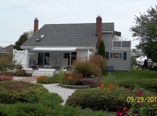 32 Barracuda Rd, East Quogue, NY 11942