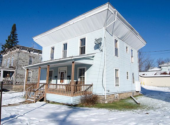 2nd image of 100 Main St