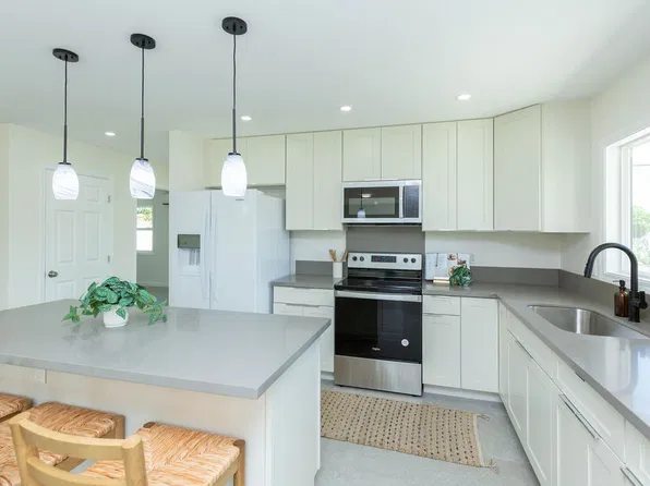 91-949 Kuhina St, Ewa Beach, HI 96706