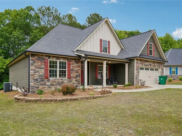 103 Fieldstone Cir, Carrollton, GA 30116