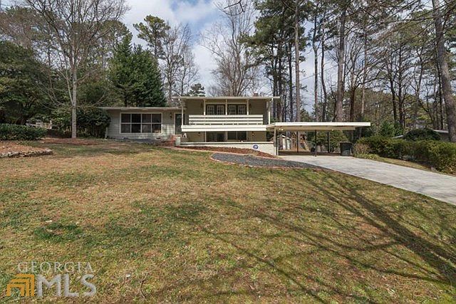 2nd image of 3676 Northlake Dr