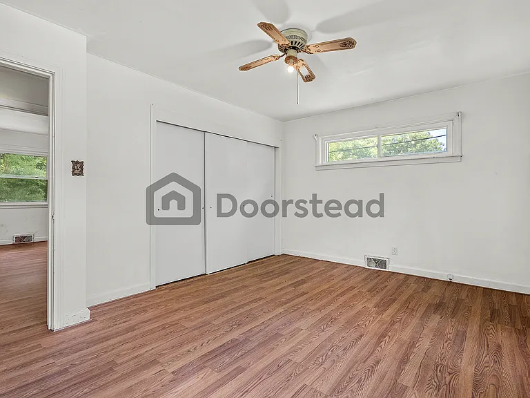 1217 Forestdale Dr — Photo 5